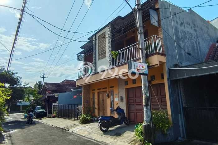 Dijual Cepat Rumah Bagus Siap Huni LB 180m2 di Depok, Sleman Dijual Cepat Rumah Bagus Siap Huni LB 180m2 di Depok, Sleman