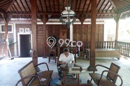 Kesempatan Memiliki Rumah LB 200m2m² di Lokasi Strategis, Sleman Kesempatan Memiliki Rumah LB 200m2m² di Lokasi Strategis, Sleman
