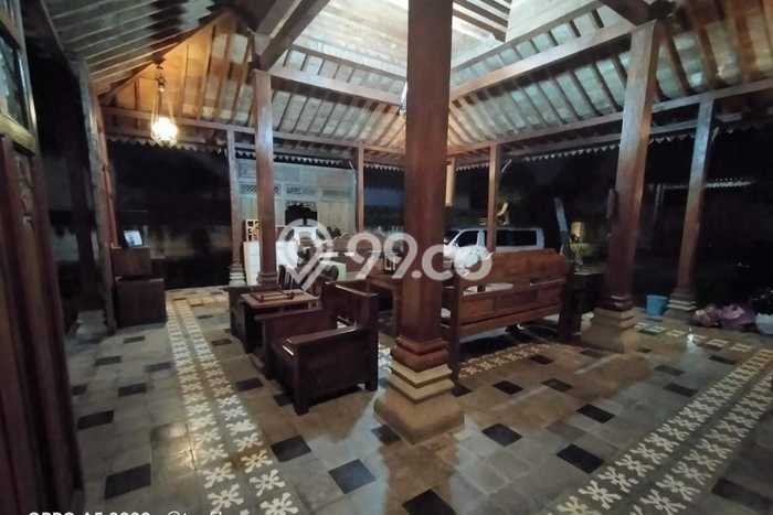 Rumah kawasan Depok, Sleman, Luas 1192m2m² LB 620m2m² Rumah kawasan Depok, Sleman, Luas 1192m2m² LB 620m2m²