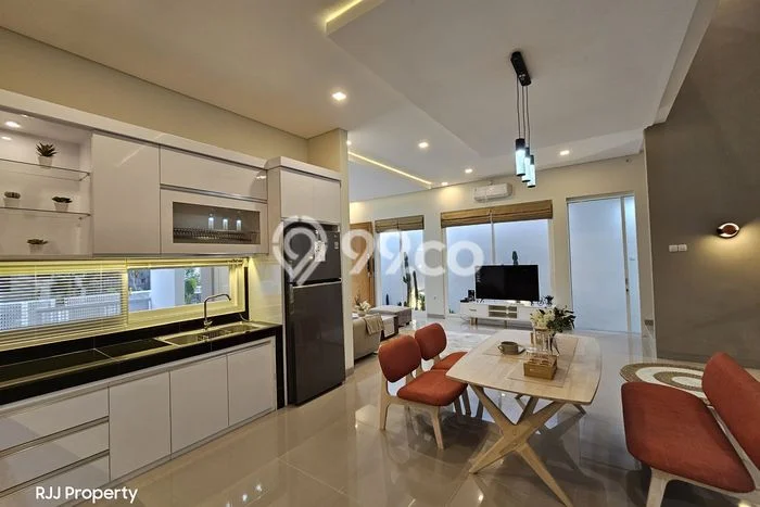For Sale Rumah 4 Kamar Lokasi Ideal Bagus dan Strategis di Depok For Sale Rumah 4 Kamar Lokasi Ideal Bagus dan Strategis di Depok