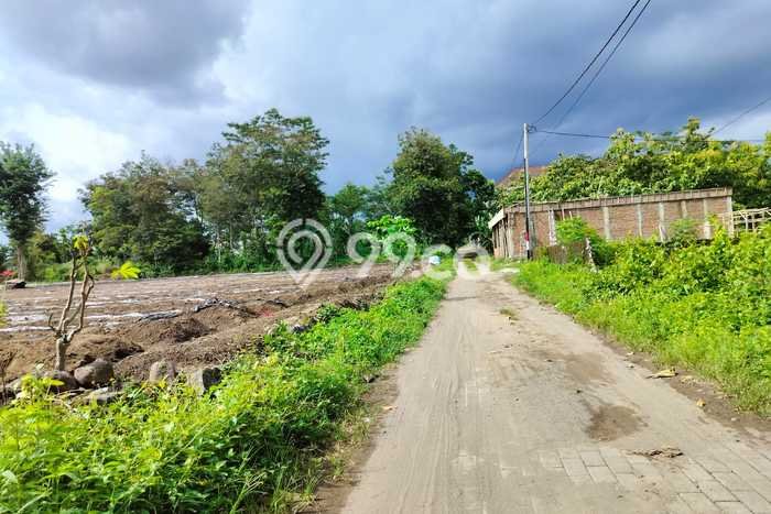 Tanah Komersial Dijual di Ngaglik Sleman 425m2 Tanah Komersial Dijual di Ngaglik Sleman 425m2