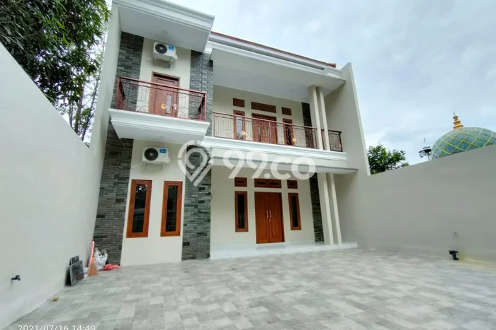 Rumah Nyaman di Depok, Sleman, LT 166m2m² LB 150m2m² Rumah Nyaman di Depok, Sleman, LT 166m2m² LB 150m2m²