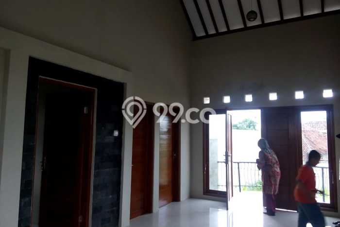 Rumah Lokasi Strategis di Ngaglik, Sleman, Luas 115m2m² LB 205m2m² Rumah Lokasi Strategis di Ngaglik, Sleman, Luas 115m2m² LB 205m2m²