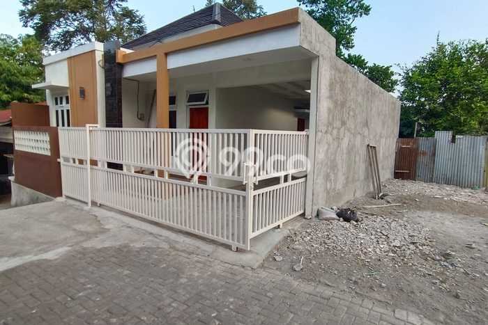 Dijual Rumah 3 Kamar Lokasi Ideal Nyaman dan Strategis di Depok Dijual Rumah 3 Kamar Lokasi Ideal Nyaman dan Strategis di Depok