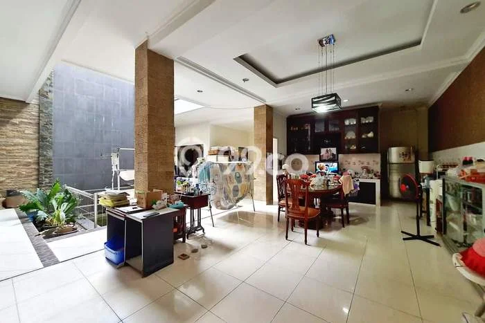 Rumah Eksklusif Siap Huni LT 482m2 di Depok, Sleman Rumah Eksklusif Siap Huni LT 482m2 di Depok, Sleman