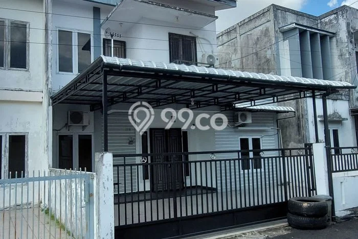Rumah di Pontianak Kota, Pontianak, LT 150m2m² LB 170m2m² Rumah di Pontianak Kota, Pontianak, LT 150m2m² LB 170m2m²