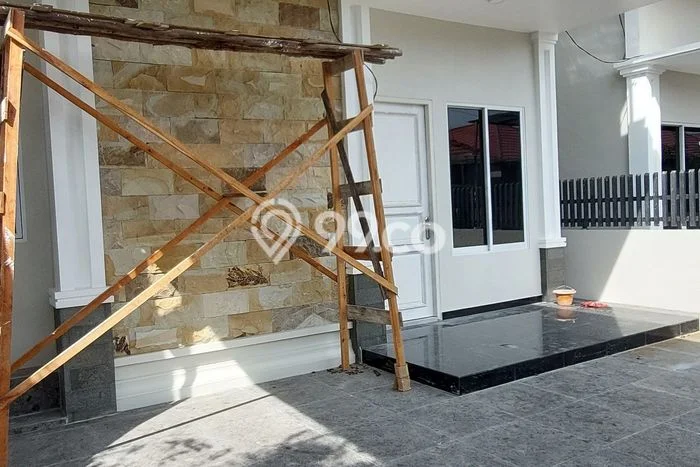 Dijual Rumah Strategis Bagus Punya 5 KT di Pontianak Kota Pontianak SHM Dijual Rumah Strategis Bagus Punya 5 KT di Pontianak Kota Pontianak SHM