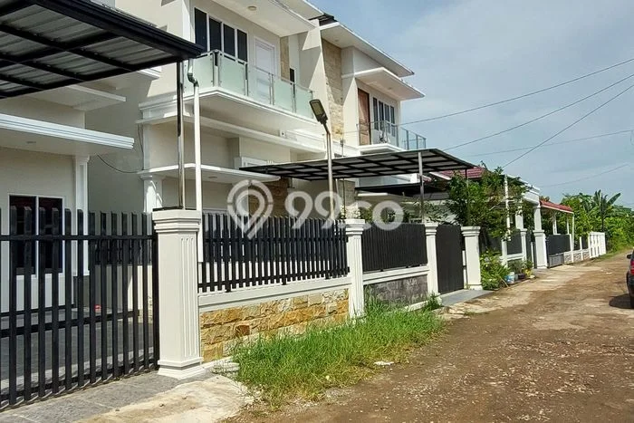 Dijual Rumah Strategis Bagus Punya 5 KT di Pontianak Kota Pontianak SHM Dijual Rumah Strategis Bagus Punya 5 KT di Pontianak Kota Pontianak SHM