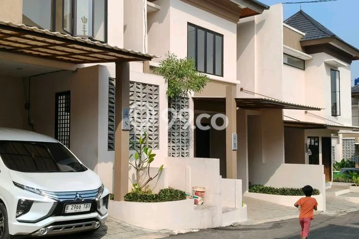 Dijual Hunian Rumah Terawat 3 KT di Lubang Buaya, Jakarta Timur Dijual Hunian Rumah Terawat 3 KT di Lubang Buaya, Jakarta Timur