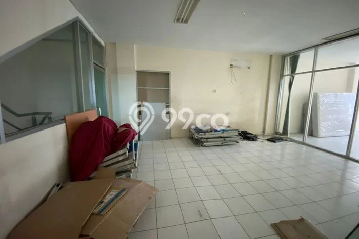 Ruko untuk Disewa di Pusat Jakarta Barat Luas Bangunan 67m2 Ruko untuk Disewa di Pusat Jakarta Barat Luas Bangunan 67m2