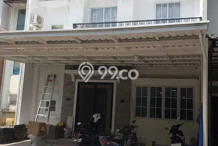 Jual Rumah Mewah Megah Dengan View Eksklusif di Gading Serpong, Tangerang Jual Rumah Mewah Megah Dengan View Eksklusif di Gading Serpong, Tangerang