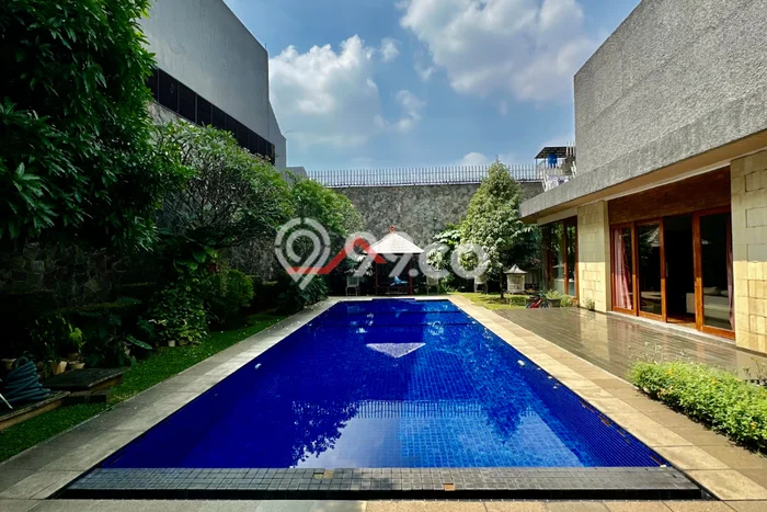 Ready to Use! Premium House LT 700m2 Desain Elegan di Tanjung Barat Ready to Use! Premium House LT 700m2 Desain Elegan di Tanjung Barat