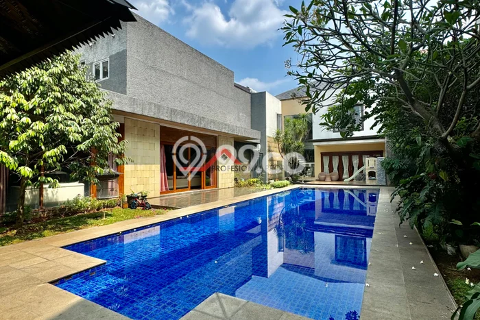 Ready to Use! Premium House LT 700m2 Desain Elegan di Tanjung Barat Ready to Use! Premium House LT 700m2 Desain Elegan di Tanjung Barat