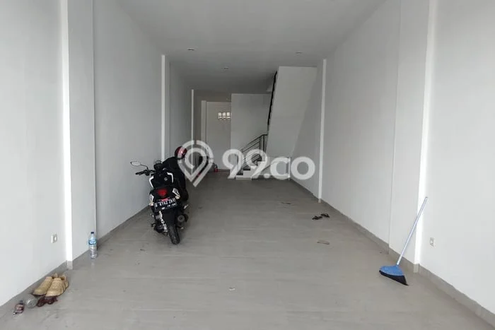 Ruko Disewakan di Kawasan Ramai Pamulang, Tangerang Selatan Ruko Disewakan di Kawasan Ramai Pamulang, Tangerang Selatan