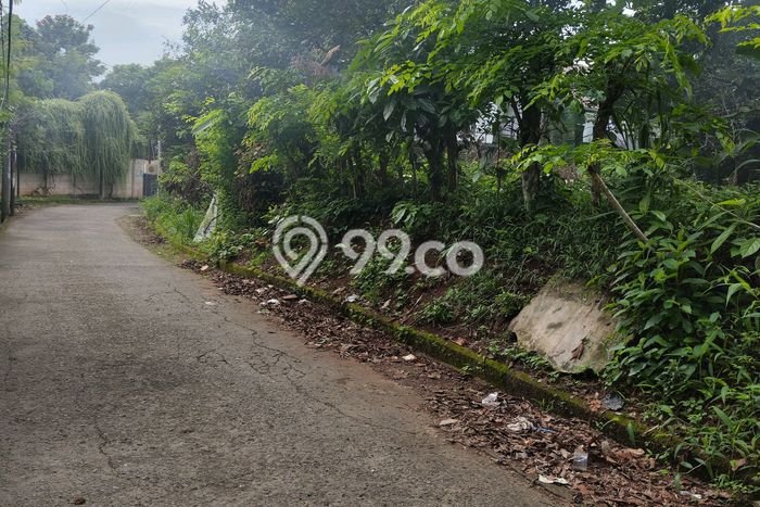 Lahan Strategis di Ciputat Dijual dengan Luas 2436m2 Lahan Strategis di Ciputat Dijual dengan Luas 2436m2