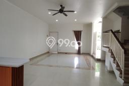 Jarang Ada! Rumah Sewa 4 Kamar Bagus Siap Huni Lebak Bulus Jarang Ada! Rumah Sewa 4 Kamar Bagus Siap Huni Lebak Bulus