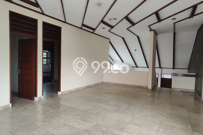 Rumah Asri di Pejaten, 4 KM, Lingkungan Tenang, LT 700m² Bangunan 500m² Rumah Asri di Pejaten, 4 KM, Lingkungan Tenang, LT 700m² Bangunan 500m²