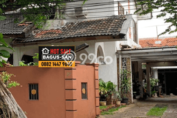 Rumah Elit Modern Siap Huni di Menteng Dalam Jakarta Selatan Rumah Elit Modern Siap Huni di Menteng Dalam Jakarta Selatan