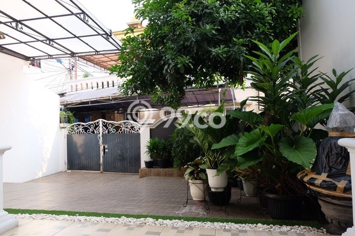 Jual Rumah Mewah Elegan Dengan View Eksklusif di Tomang, Jakarta Barat Jual Rumah Mewah Elegan Dengan View Eksklusif di Tomang, Jakarta Barat
