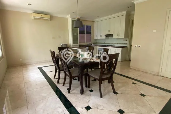 Rumah sewa siap huni 5 KT di Lippo Karawaci, Tangerang Rumah sewa siap huni 5 KT di Lippo Karawaci, Tangerang