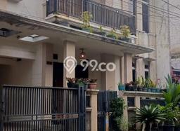 Dijual Rumah 6 Kamar Lokasi Ideal Nyaman dan Strategis di Pancoran Mas Dijual Rumah 6 Kamar Lokasi Ideal Nyaman dan Strategis di Pancoran Mas