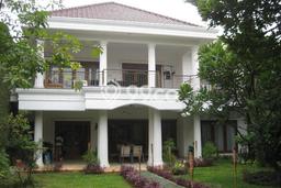 Disewakan! Rumah 5 Kamar Tidur &
4 Kamar Mandi di Kemang, Jakarta Selatan Disewakan! Rumah 5 Kamar Tidur &
4 Kamar Mandi di Kemang, Jakarta Selatan