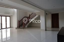 Hunian Modern Disewakan di Senopati Jakarta Selatan 5 KT & 5 KM Hunian Modern Disewakan di Senopati Jakarta Selatan 5 KT & 5 KM