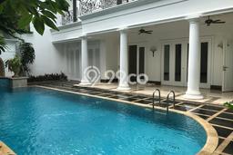 Disewakan! Rumah 5 Kamar Tidur &
4 Kamar Mandi di Senopati, Jakarta Selatan Disewakan! Rumah 5 Kamar Tidur &
4 Kamar Mandi di Senopati, Jakarta Selatan