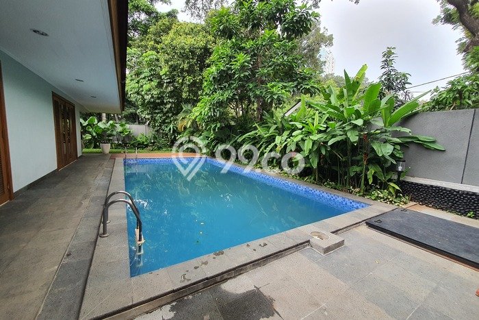 Rumah Bagus Disewakan di Pakubuwono, Jakarta Selatan LT 650m2, LB 500m2 Rumah Bagus Disewakan di Pakubuwono, Jakarta Selatan LT 650m2, LB 500m2