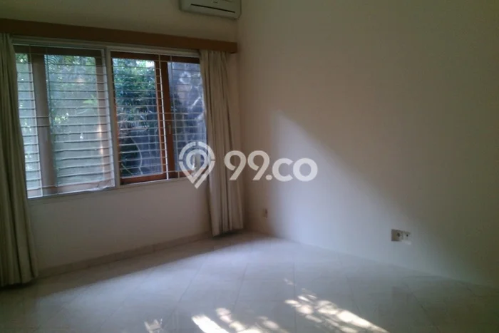 Disewakan! Rumah 8 Kamar Tidur &
3 Kamar Mandi di Cipete, Jakarta Selatan Disewakan! Rumah 8 Kamar Tidur &
3 Kamar Mandi di Cipete, Jakarta Selatan