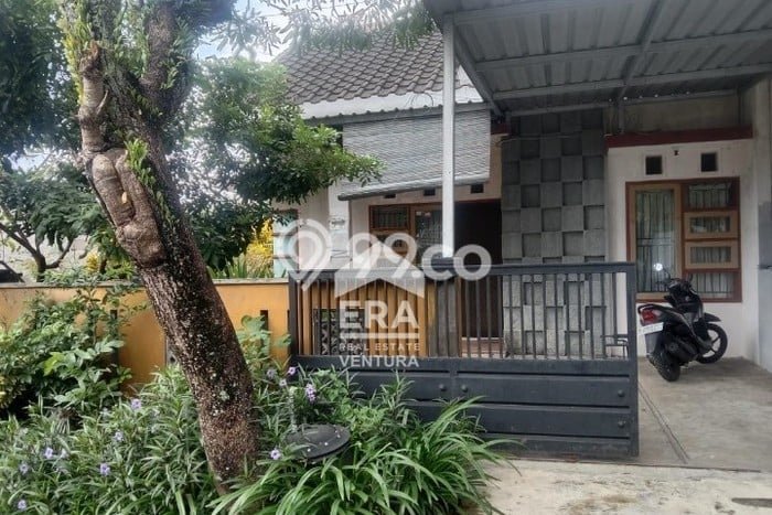 Rumah Modern 2 KT LT 139m2 di Bandulan Rumah Modern 2 KT LT 139m2 di Bandulan
