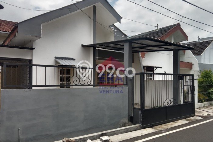 For Sale Hunian Rumah Terawat 2 KT di Tidar, Malang For Sale Hunian Rumah Terawat 2 KT di Tidar, Malang