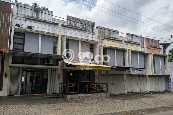 Disewakan Ruko di Pusat Kota Malang Ramai Strategis Disewakan Ruko di Pusat Kota Malang Ramai Strategis