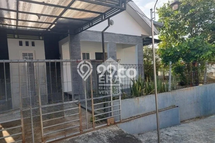 Rumah di Tidar, Malang, LT 295m2m² Bangunan 85m2m² Rumah di Tidar, Malang, LT 295m2m² Bangunan 85m2m²