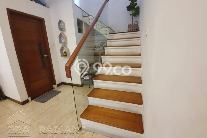 For Sale Rumah 3 Kamar Lokasi Strategis Bagus dan Strategis di Ciputat For Sale Rumah 3 Kamar Lokasi Strategis Bagus dan Strategis di Ciputat