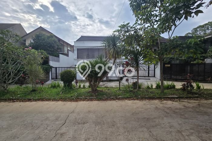 Hot Offer Hunian Mewah Ideal dan Luas di Sukasari, Bandung Hot Offer Hunian Mewah Ideal dan Luas di Sukasari, Bandung