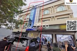 Ruko untuk disewa di Karawaci punya LT 88m2 & LB 168m2 harga sewa kompetitif Ruko untuk disewa di Karawaci punya LT 88m2 & LB 168m2 harga sewa kompetitif