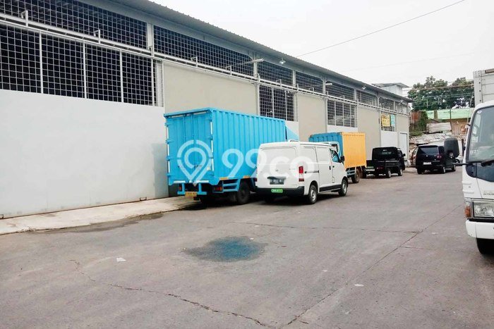 Unit Komersial Disewakan di Jakarta Barat Area Strategis Harga Kompetitif Unit Komersial Disewakan di Jakarta Barat Area Strategis Harga Kompetitif