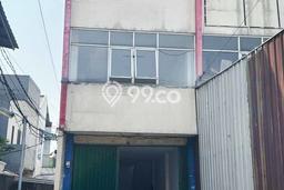 Disewakan Ruko komersial di Karang Tengah luas bangunan 180m2 Disewakan Ruko komersial di Karang Tengah luas bangunan 180m2