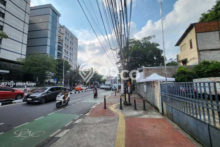 Kantor Dijual di Jakarta Timur LT 954m2 & LB 390m2 Lokasi Terbaik! Kantor Dijual di Jakarta Timur LT 954m2 & LB 390m2 Lokasi Terbaik!