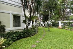 Hunian Elit LB 900m2 Siap Pakai Desain Elegan di Wijaya, Jakarta Selatan Hunian Elit LB 900m2 Siap Pakai Desain Elegan di Wijaya, Jakarta Selatan