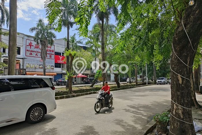 Ruko untuk Disewa di Pusat Jakarta Barat Luas Bangunan 405m2 Ruko untuk Disewa di Pusat Jakarta Barat Luas Bangunan 405m2