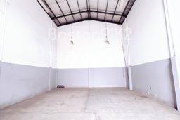 SEWA TERBAIK! Gudang di Cakung, Luas 126m², Jalan Utama SEWA TERBAIK! Gudang di Cakung, Luas 126m², Jalan Utama