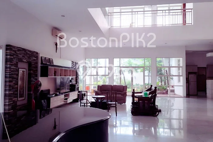 Dijual Rumah Luas Megah Dengan View Cantik di Intercon, Jakarta Barat Dijual Rumah Luas Megah Dengan View Cantik di Intercon, Jakarta Barat