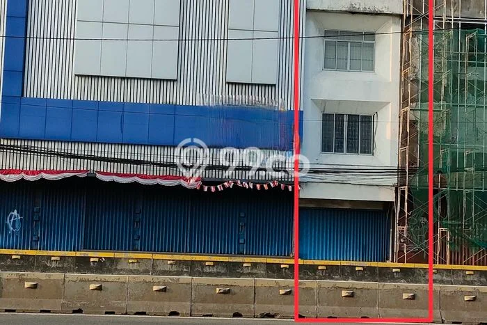 Ruko Lokasi Strategis Kawasan Harmoni, Luas 220m², Disewakan Ruko Lokasi Strategis Kawasan Harmoni, Luas 220m², Disewakan