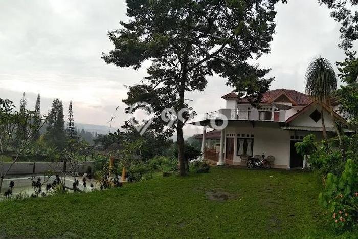 Lokasi Ideal! Vila di Cisarua, Dimensi 1800m2m², Lingkungan Asri dan tenang Lokasi Ideal! Vila di Cisarua, Dimensi 1800m2m², Lingkungan Asri dan tenang