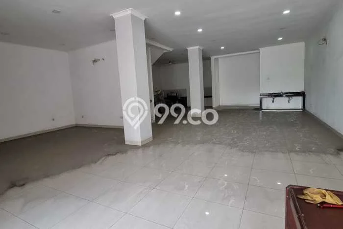 Ruko Disewa di Jakarta Utara dengan LB 650m2 Area Komersial Ramai Ruko Disewa di Jakarta Utara dengan LB 650m2 Area Komersial Ramai