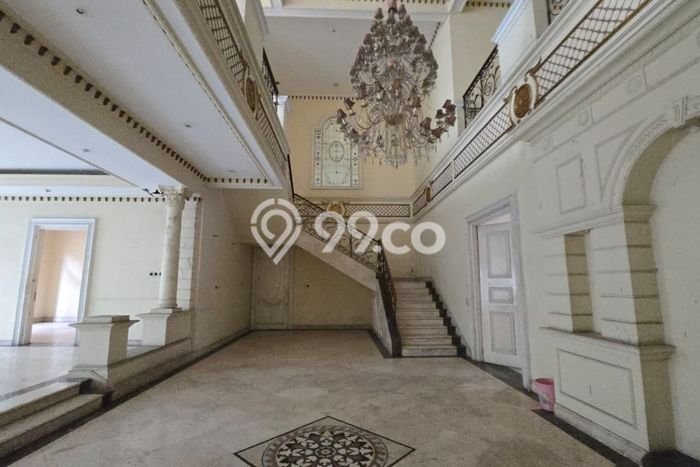 Rumah Elit Modern Tanpa Renovasi di Pondok Indah Jakarta Selatan Rumah Elit Modern Tanpa Renovasi di Pondok Indah Jakarta Selatan