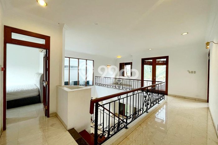 Rumah Luxury Modern Siap Huni di Kemang Jakarta Selatan Rumah Luxury Modern Siap Huni di Kemang Jakarta Selatan