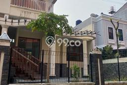 Rumah Mewah LB 934m2 Siap Huni Desain Elegan di Terogong, Jakarta Selatan Rumah Mewah LB 934m2 Siap Huni Desain Elegan di Terogong, Jakarta Selatan